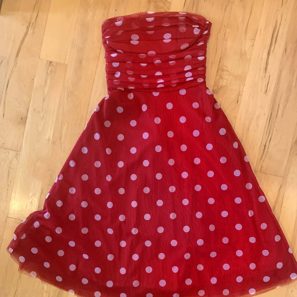 Polkadot party dress, retro vibe